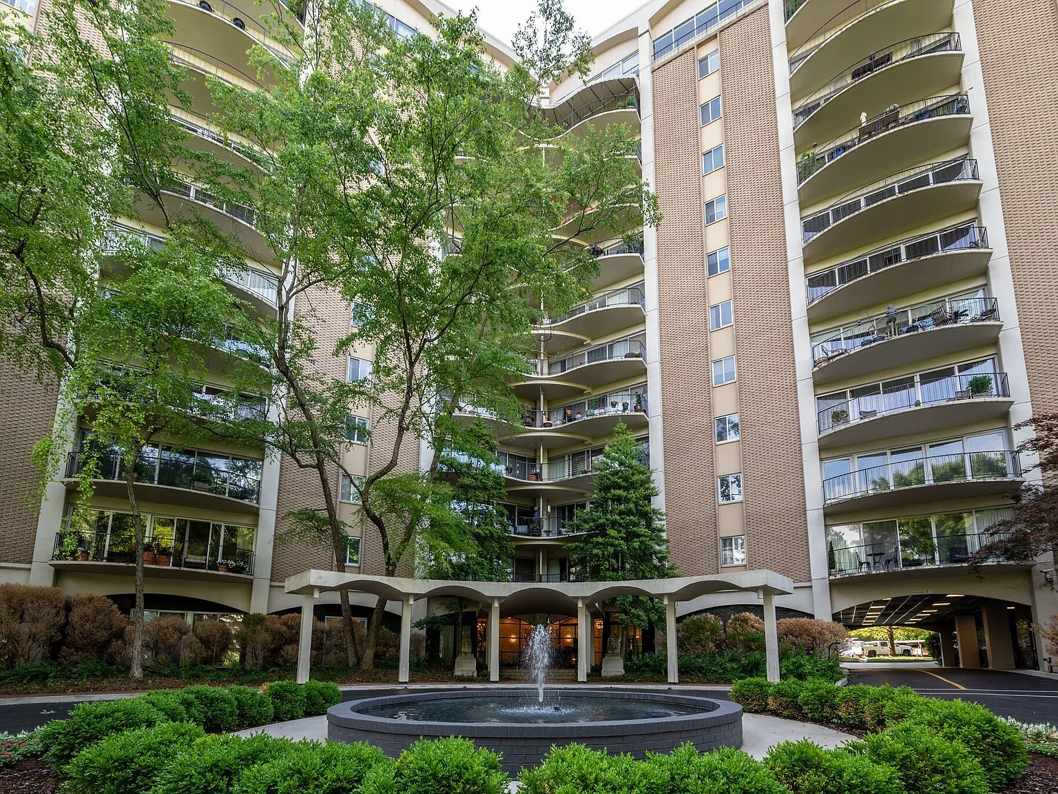 2 bed, 2.0 bath, 1316 sqft, $3,300 — Photo 1