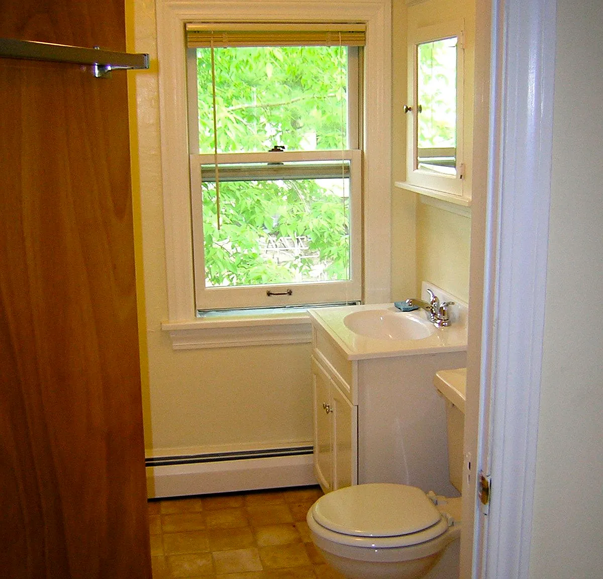 1 bed, 650 sqft, $1,200 — Photo 3
