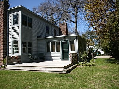 side deck, facing pool