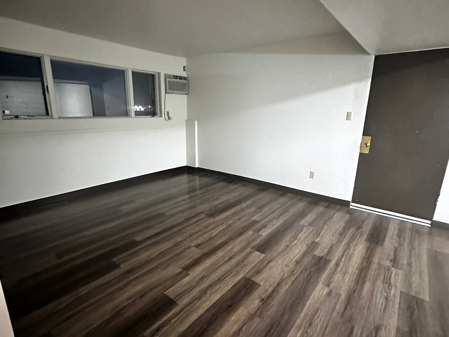 4221 Central Ave — Photo 3