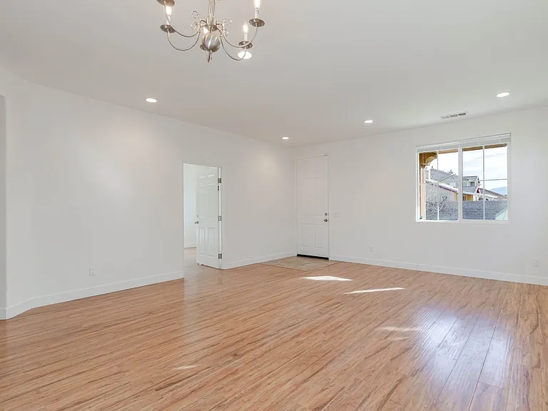 5059 Keston Dr — Photo 9