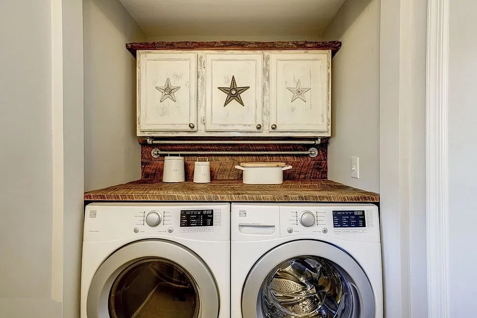 3 bed, $2,000 — Photo 3