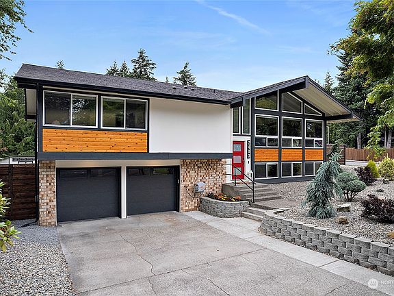 2nd image of 2403 36th Avenue SE