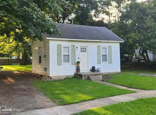 207 N Beach St, Bancroft, MI 48414