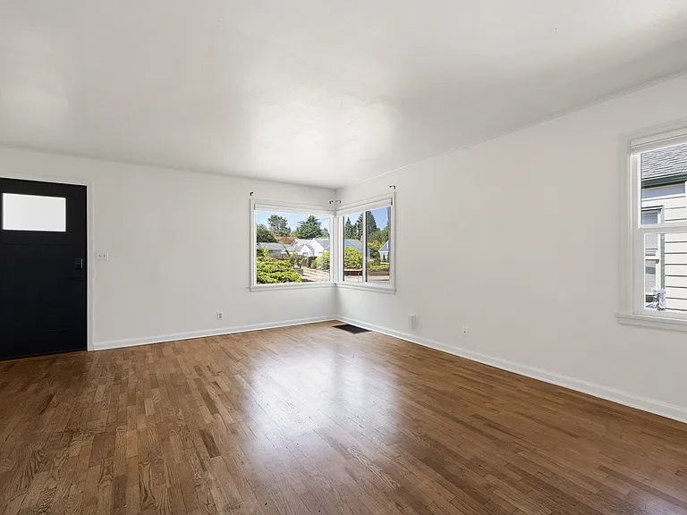 1505 N Monroe St — Photo 2