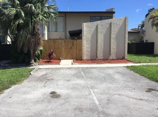 10927 SW 71st St, Miami, FL 33173