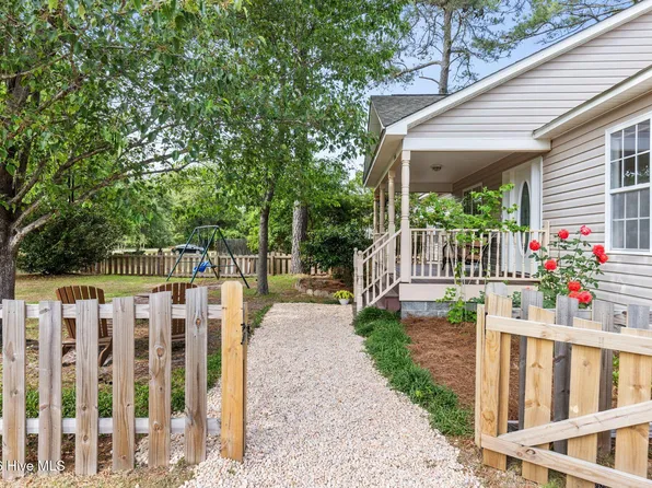 3766 Oakwood Drive SE, Southport, NC 28461