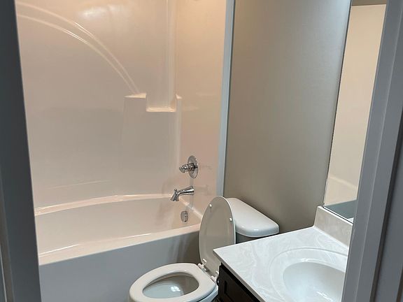 3rd image of 342 Heatherwood Dr #0