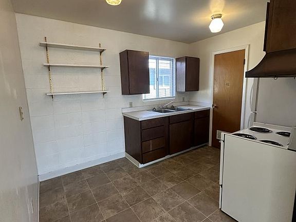 3rd image of 2028 Alderson Ave APT 3