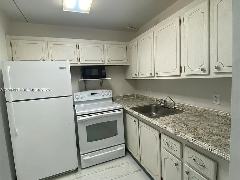 111 Tilford #111-F — Photo 7