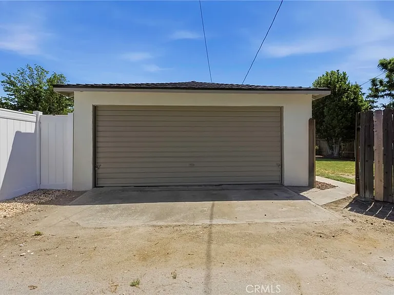 2715 Cedar St — Photo 39