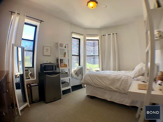 Rented by Bond New York | media 21