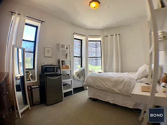 Rented by Bond New York