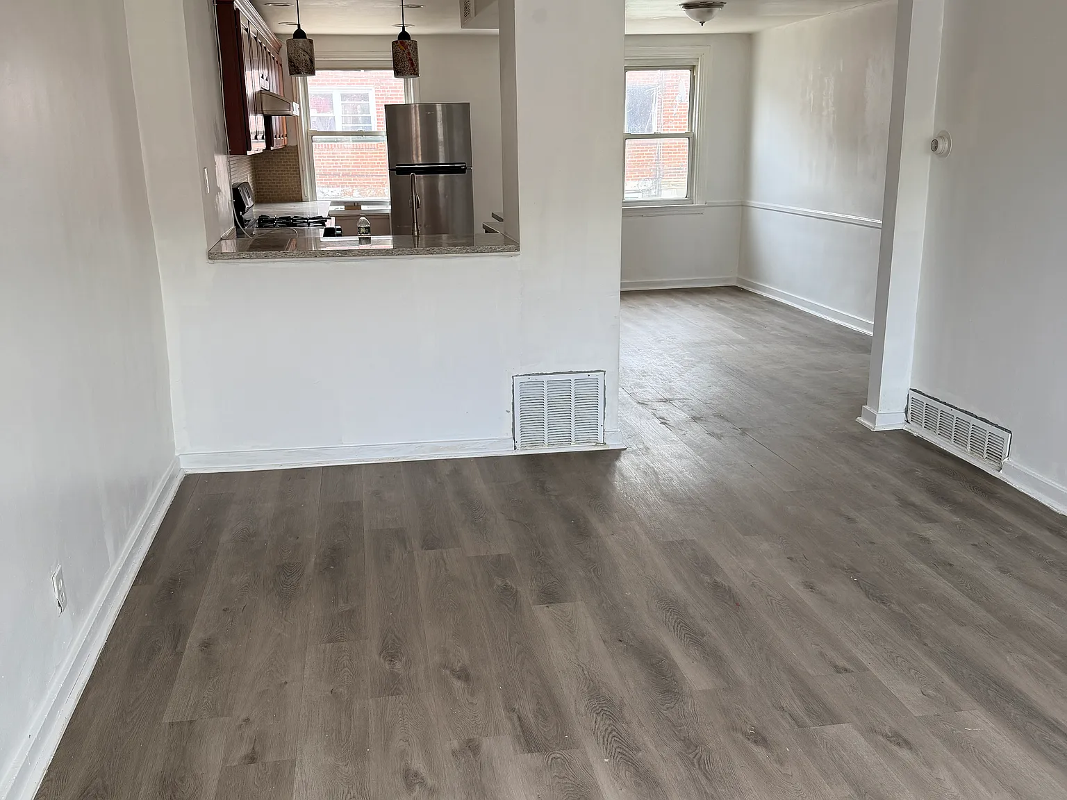 3 bed, 1088 sqft, $1,600 — Photo 2
