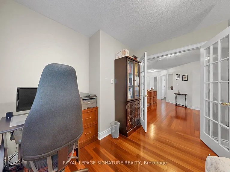 1590 Hallstone Rd — Photo 27