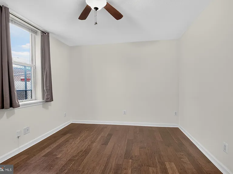 4435 Sansom St #1 — Photo 14