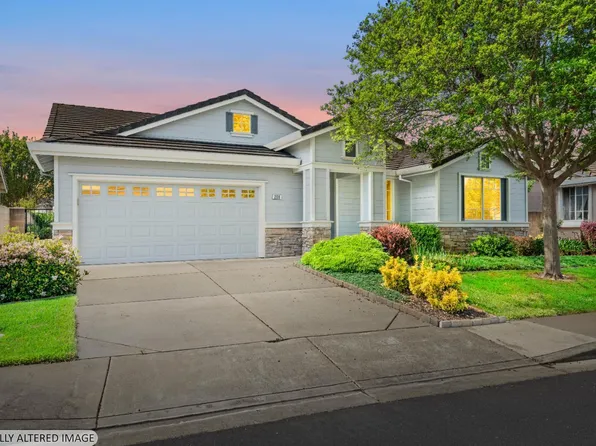 208 Mandarin Cir, Vacaville, CA 95687