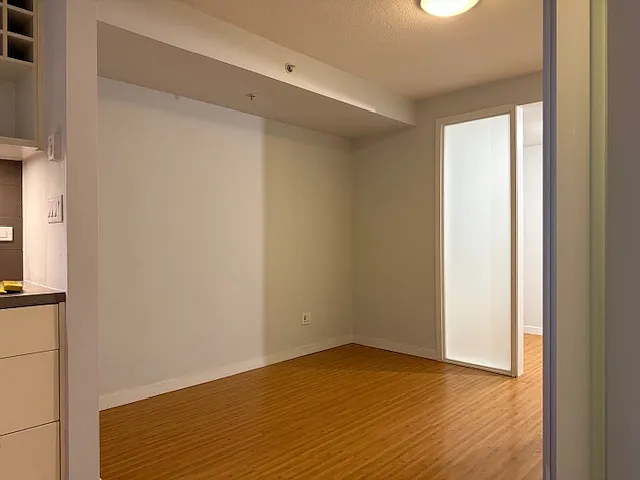 168 Powell St #205 — Photo 20