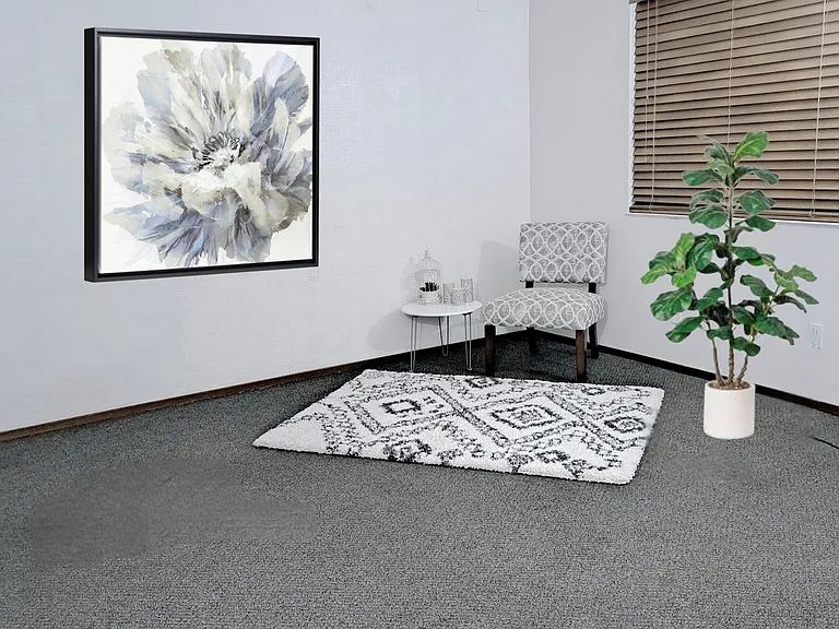 Livingroom bigger then photo