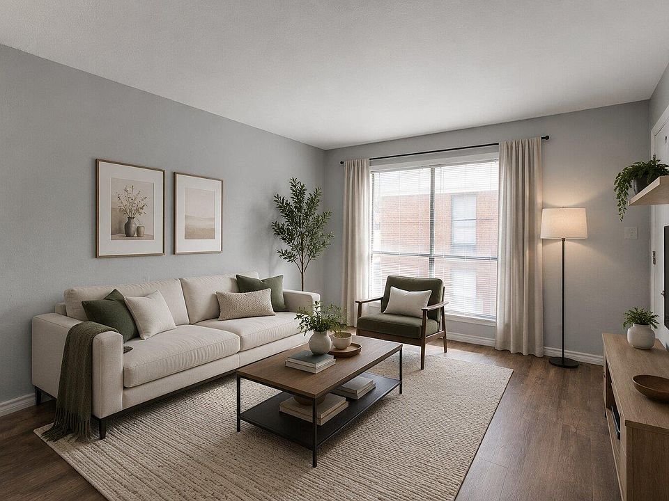1st image of 100 Uhland Rd APT 3