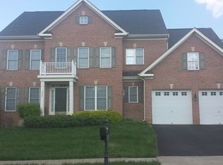 3636 Stonewall Manor Dr, Triangle, VA 22172