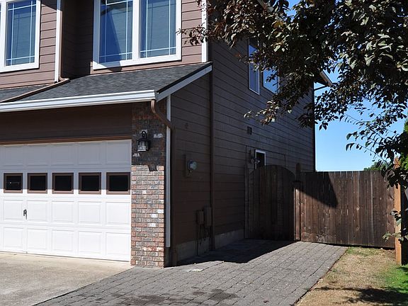 5th image of 4198 Lancaster Dr