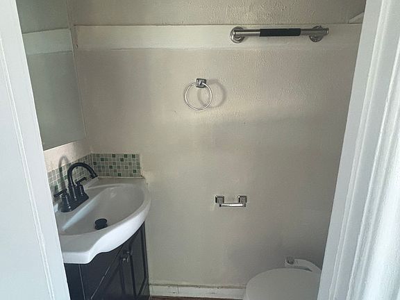 3rd image of 717 Brockhurst St APT 3