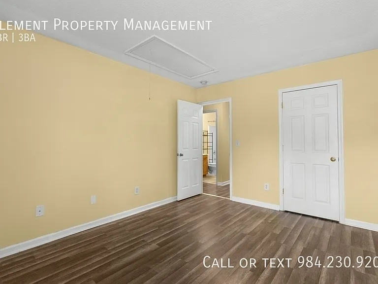 100 Henson Pl — Photo 17
