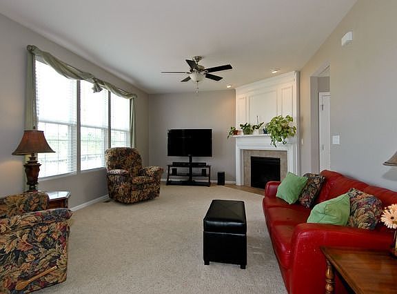 3rd image of 2392 Sussex Ln