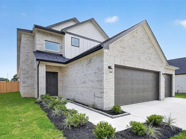 2107 Spring Hollow Dr, Baytown, TX 77521