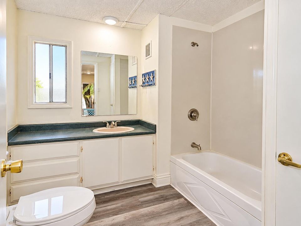19th image of 4121 Chesapeake Ln