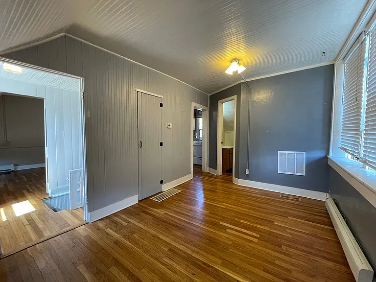 115 N Sherman St #1-5 — Photo 6