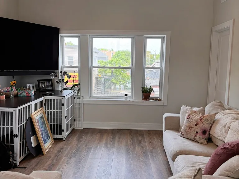 2501 S Lawndale Ave #1R — Photo 6