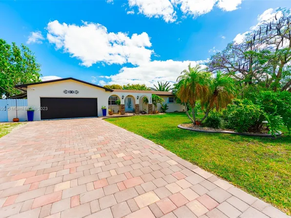20225 SW 90th Ave, Cutler Bay, FL 33189