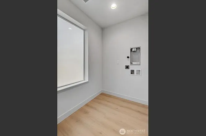 4409 S Holly St — Photo 13