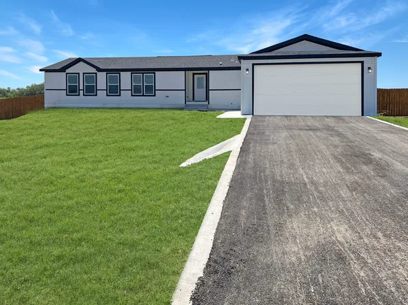 119 Clara Ranch Blvd, Marion, TX 78124