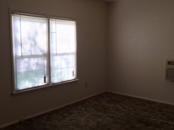 3rd image of 209 NW 18th St