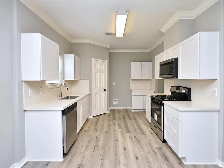 2714 Indigo Stone Ln — Photo 12