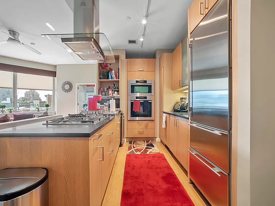 1st image of 100 W 18th St APT 8D