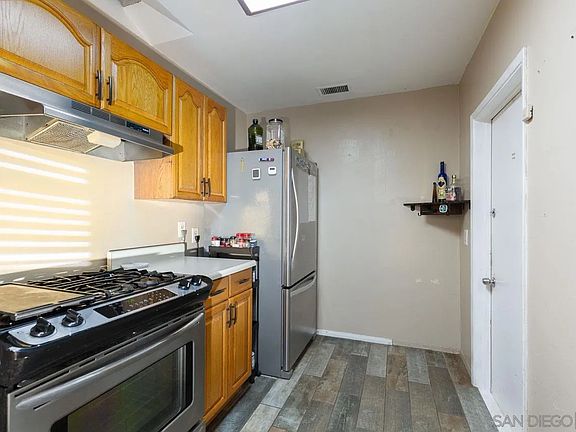 5th image of 8743 Buena Valley Dr