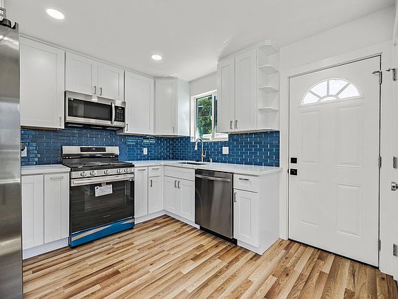 5th image of 1518 Cypress Ave