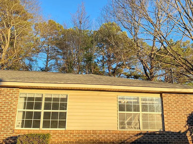 1150 Gentry Dr — Photo 3