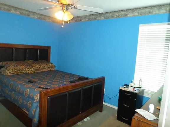 4th image of 615 Jordan Ln