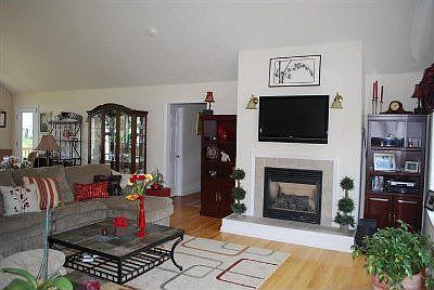 2nd image of 2890 Rivermont Dr
