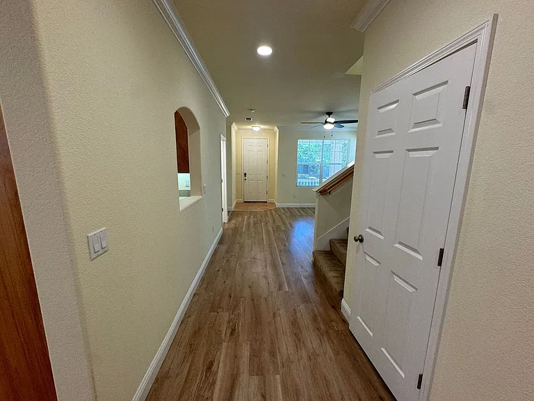 2315 Glacier Pl #B — Photo 5