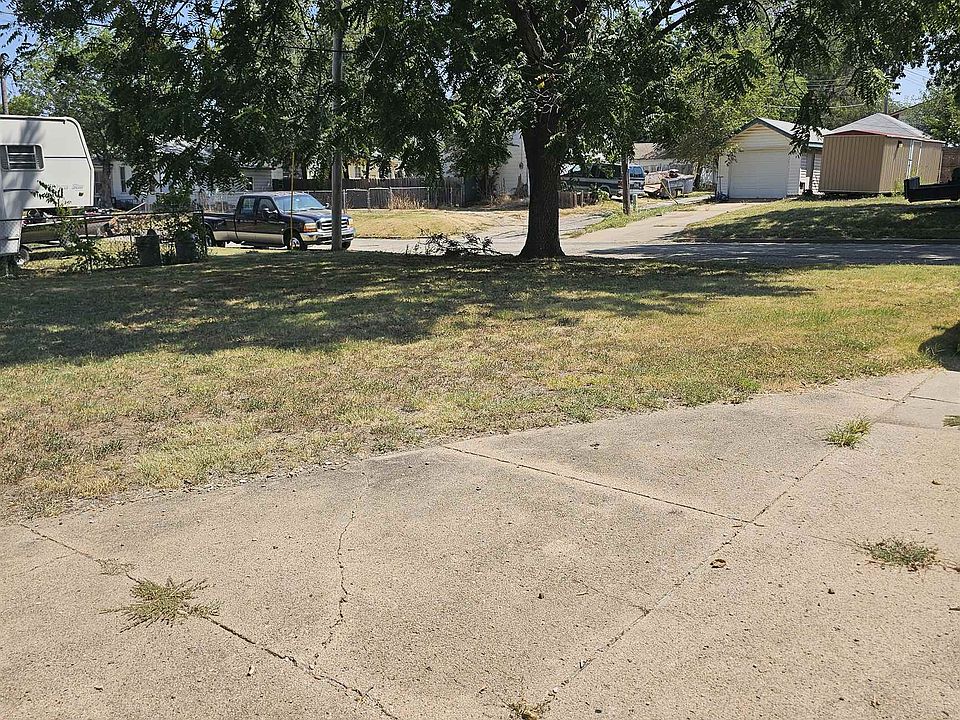 2nd image of 501 W Lincoln Ave