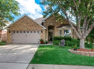 1016 Broken Spoke Dr, Little Elm, TX 75068