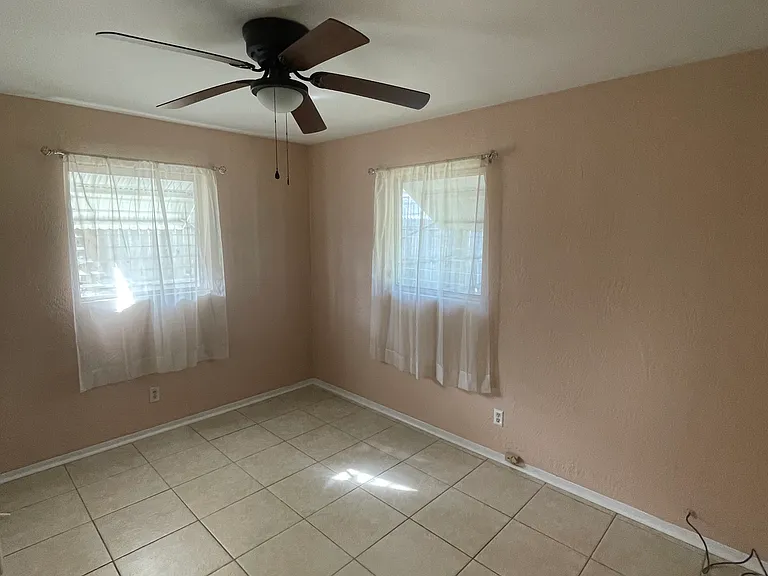 56 Seabreeze Dr — Photo 11