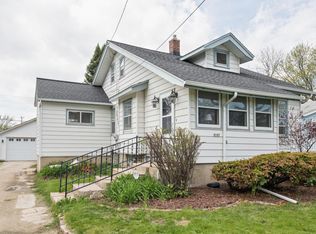8567 N 42nd St, Brown Deer, WI 53209