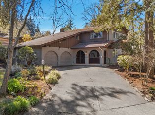 320 Dellwood Dr, Eugene, OR 97405